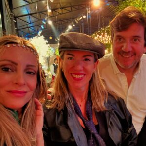 Carola Julio Instagram - Espectacular celebración 10 años @propertypartners Orgullosa del equipo que han formado! Admiración por mi 🤴Aquí un par de instantáneas para que se animen a celebrar con fiestas temáticas! Años 20 por acá! Buen fin de semana para todos!