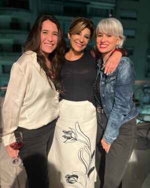 Carolina Papaleo Instagram - ¡Cumpleaños feliz! 

Una noche inolvidable… y todo gracias a ustedes. Gracias por acompañarme en este día tan especial.

¡Los quiero muchísimo!

#cumple #FelizCumpleaños #CelebrandoLaVida #AgradecidaSiempre #UnAñoMásDeVida #CumpleañosEspecial #AmorYGratitud #MomentosFelices #ActrizEnCelebración #ViviendoConAlegría