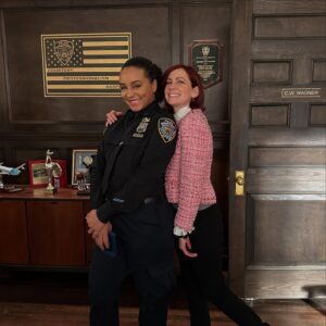 Carrie Preston Instagram - More BTS from @elsbethcbs latest episode - streaming now on @paramountplus 🧘🏻‍♀️🐸🥥 Photos by our genius director @nanhower
