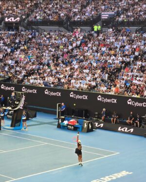 Casey Donovan Instagram - Thanks so much to the @australianopen for having me! Always such a joy getting to perform at the tennis 🎾 

@sisteractmusicalau only 2 weeks left to catch us @regent_theatre Must Close 26th Jan 

👗 @citychicofficial
👠 @novoshoes
HMU...Me 

Not a paid partnership