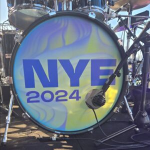 Casey Donovan Instagram - Gearing up to sing in another new year @sydneyoperahouse on the @abcaustralia @abciview tele broadcast tune in from 8:30pm tonight to see hosts @charliepick @zanrowe & @concettaworldwide welcoming in the calling of country fireworks then from 9:10pm see some of Australia's best talent on the NYE Stage @nookymusic @1300.info @beccaxhatch @fanningdempseynp @itsyaboyciz @gflip and international country sensation @randyhouser and the super star himself @robbiewilliams and the hottest ABC house band 
#nye2024 #abciview #happynewyear