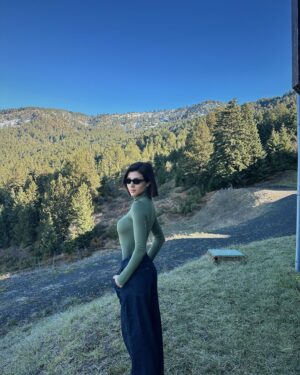Cata Freer Instagram - 🇬🇷🏔️✨ first stop #Metsovo #greece #roadtrip wearing @revolve top from @loversfriendsla
