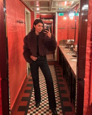 Cata Freer Instagram - Week recap: Collecting memories with amazing people 🫶🏻✨🐈‍⬛