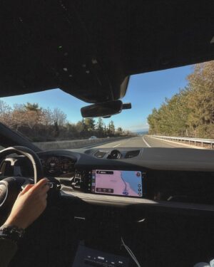 Cata Freer Instagram - Exploring Greece , Metsovo🇬🇷🚙💨 #roadtrip 🏔️❄️🪵 #metsovo  #greece