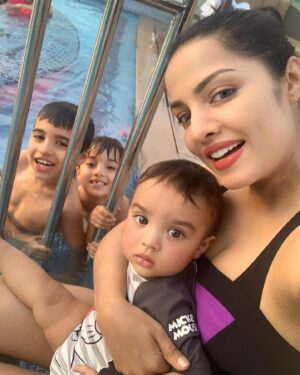 Celina Jaitly Instagram - #momoftwinsplusone | When this memory popped up, I felt tired and happy all over again—twins plus one, all boys. Basically, I live in a wrestling ring disguised as a house! Throwback to this gem—life with twins plus one has been a beautiful chaos I wouldn’t trade for the world! #momofboys #momoftwins #momof3 #momofthreeboys #celinajaitly #celinajaitley