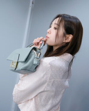 Chae Soo-bin Instagram - #광고 #Fendi #FendiBaguette @fendi