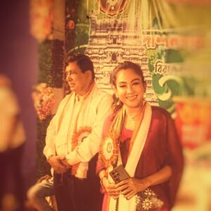 Chandrayee Ghosh Instagram - Saraswati Pujo is of course an emotion. It brings back memories of childhood..adolescence. It is the advent of Spring.. it is nostalgia.. .memories in sepia..it is the smell of fresh flowers..💫🙏🤎
.
.
.
.
#saraswatipujo #carouselpost #potd #nostalgia #emotion #freshflower #instapost #instashare #chandreyeeghosh #official_chandreyee_ghosh 
[Saraswati Puja, Basant Panchami,Bani Bandana, Instagram, Explore, Chandreyee Ghosh]