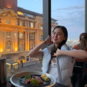 Chantel Yiu Instagram - so.. how does adulting work?