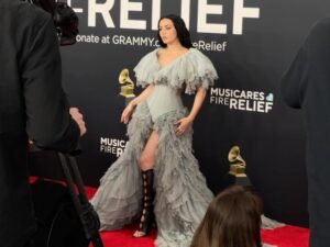 Charli XCX Instagram - we’ve won 3 grammys! this is for all of you who’ve been with me through years and years of this never really being a thing for us.. i hope i made you proud this year <3 i love you all so much.