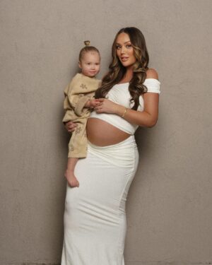 Charlotte Crosby Instagram - My two girls 💕👶🏼👧🏼 one heart beating inside me and one heart beating outside BOTH pieces of my heart 🤍 So glad I did this shoot! Already got some of these images being blown up for frames in the house! TAKE MORE PHOTOS! They are irreplaceable memories 😍 I do ALL of my shoots @studio_yours with our in house photographer 📸@shotbychrisd owns image rights ©️ 🤍  we offer :

▪️FAMILY SHOOTS 
▪️MAMA and MINI SHOOTS 
▪️PREGNANCY SHOOTS 

DM @studio_yours for more details, take a look at some of our previous shoots in our highlights! 🤍
