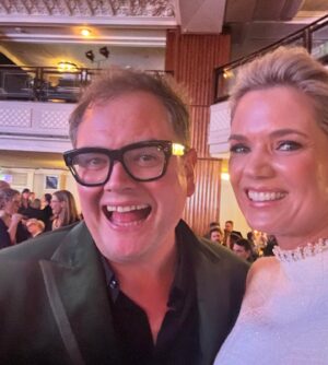 Charlotte Hawkins Instagram - Team @gmb at the @broadcastnow_mbi awards last night! Great to have been nominated for Best News Programme - we may not have won but @itv did win Channel of the Year! 🙌 Love this team and great to have a night celebrating just how special this industry is 📺💫 A big thank you to the fabulous @chattyman who did the BEST video message for Ella-Rose as a surprise for her birthday this weekend!! 🤫😂
And to @lauratobinweather for saving the day and rescuing the shoe clip I managed to lose!! 😱 (@neilthompson62 testing to see what it’s made of! 🤣)
Thanks to the glam squad: @gemma_aldous_slee make-up @christinabhair @debbiedresses @hollyslater styling
Dress @nadinemerabi Heels @emmylondonofficial Bag @karen_millen Earrings @bettyandbiddy Bracelet @sifjakobsjewellery 
#awards #redcarpet #whitedress #pearls