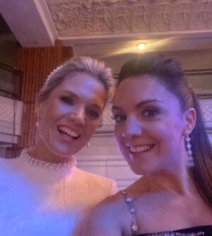 Charlotte Hawkins Instagram - Team @gmb at the @broadcastnow_mbi awards last night! Great to have been nominated for Best News Programme - we may not have won but @itv did win Channel of the Year! 🙌 Love this team and great to have a night celebrating just how special this industry is 📺💫 A big thank you to the fabulous @chattyman who did the BEST video message for Ella-Rose as a surprise for her birthday this weekend!! 🤫😂
And to @lauratobinweather for saving the day and rescuing the shoe clip I managed to lose!! 😱 (@neilthompson62 testing to see what it’s made of! 🤣)
Thanks to the glam squad: @gemma_aldous_slee make-up @christinabhair @debbiedresses @hollyslater styling
Dress @nadinemerabi Heels @emmylondonofficial Bag @karen_millen Earrings @bettyandbiddy Bracelet @sifjakobsjewellery 
#awards #redcarpet #whitedress #pearls