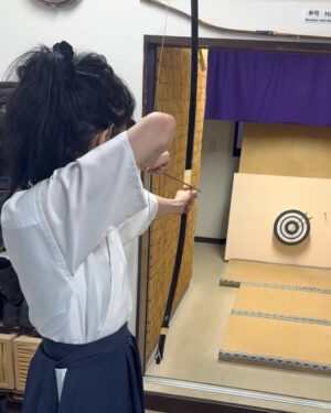 Charlotte Kemp Muhl Instagram - Samurai and Kyūdō training