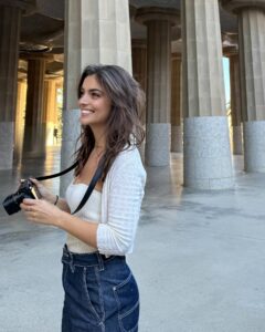 Actress Charlotte Lemay HD Photos and Wallpapers January 2025