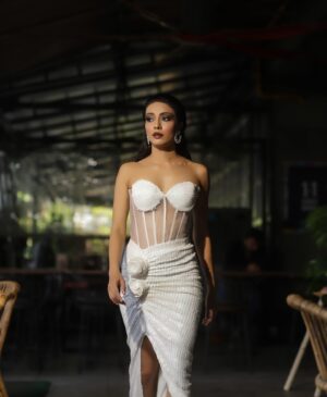 Charu Mehra Instagram - Unleash your inner glam on invisible carpets! 📸📸