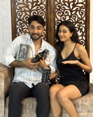 Charu Mehra Instagram - The best gift🎁 for your best friend! ✨Change his grooming game with Menhood Essentials. @sanamjohar 

Use coupon code - CHARU10 for 10% OFF! 🤑
.
.
.
.
#menhood #PrecisionGrooming #FeelConfident #FreshAndComfortable #MensGroomingKit #UltimateFreshness #igreach #reels #instagood #fyp #instagood #sale #men #couplegoals