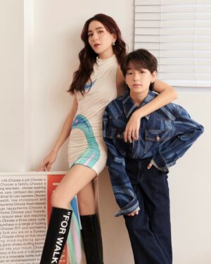 Chidjun Hung Instagram - PS. I LOVE YOU SOO MUCHHH ♥️ 

เบื้องหลังมาแล้วว ฝากติดตาม มีคำถามวัดใจ #youtubemommechidjun ดูคลิปนี้จบแล้วจะรู้จัก รู้ใจครอบครัวเรากันมากขึ้น 🫰 #hungfamily2025