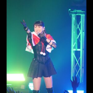 Chisato Moritaka Instagram - ⁡
森高千里2024『レッツ・ゴォーゴォー！ツアー』
12月19日 大阪 Zepp Namba (OSAKA)公演 終了しました！
⁡
2024年最後のコンサートでした！
⁡
皆さん最初からテンションがすごかったですね〜。
最高の応援ありがとうございました！
わたしも楽しくパフォーマンスすることができました。
⁡
お昼は大阪の街に出て「かすうどん」を食べに行ってきましたよー。
食い倒れの街は美味しいものがたくさんありますね。
⁡
たくさんパワーを頂きました。私からも沢山送ったつもりですが届いていますか？
来年も4月からツアーが決まりましたよ〜
「2025 森高千里コンサートツアー"あなたも私もファイト‼"」
ホームページをチェックしてくださいね。
⁡
来年も一緒に楽しみましょう〜。
⁡
今年もたくさんの場所でコンサートができて、皆さんとも出会えて良い 1 年でした。
ありがとうございました！
⁡
次は来年 1月18日 Zepp DiverCity (TOKYO)公演 でお会いしましょう！
皆さん良いお年を〜〜。
⁡
#chisatomoritaka
#森高千里
#レッツゴォーゴォーツアー
#大阪府
#大阪市
#浪速区
#zeppnamba
#手打ちうどん処不二屋 の「#かすうどん」「#かすカレーうどん」「#出汁巻き」
#グリル梵 の「#ビーフヘレカツサンド」
#mitarashifudo の「#生麩のみたらし」
#美好年代 の「#いちごドーナツ」