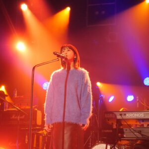 Chisato Moritaka Instagram - ⁡
森高千里2024『レッツ・ゴォーゴォー！ツアー』
12月19日 大阪 Zepp Namba (OSAKA)公演 終了しました！
⁡
2024年最後のコンサートでした！
⁡
皆さん最初からテンションがすごかったですね〜。
最高の応援ありがとうございました！
わたしも楽しくパフォーマンスすることができました。
⁡
お昼は大阪の街に出て「かすうどん」を食べに行ってきましたよー。
食い倒れの街は美味しいものがたくさんありますね。
⁡
たくさんパワーを頂きました。私からも沢山送ったつもりですが届いていますか？
来年も4月からツアーが決まりましたよ〜
「2025 森高千里コンサートツアー"あなたも私もファイト‼"」
ホームページをチェックしてくださいね。
⁡
来年も一緒に楽しみましょう〜。
⁡
今年もたくさんの場所でコンサートができて、皆さんとも出会えて良い 1 年でした。
ありがとうございました！
⁡
次は来年 1月18日 Zepp DiverCity (TOKYO)公演 でお会いしましょう！
皆さん良いお年を〜〜。
⁡
#chisatomoritaka
#森高千里
#レッツゴォーゴォーツアー
#大阪府
#大阪市
#浪速区
#zeppnamba
#手打ちうどん処不二屋 の「#かすうどん」「#かすカレーうどん」「#出汁巻き」
#グリル梵 の「#ビーフヘレカツサンド」
#mitarashifudo の「#生麩のみたらし」
#美好年代 の「#いちごドーナツ」
