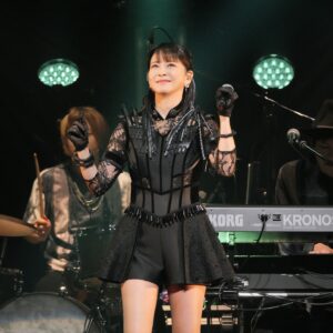Chisato Moritaka Instagram - ⁡
森高千里2024『レッツ・ゴォーゴォー！ツアー』
11月20日 福岡 Zepp Fukuoka公演 終了しました！
⁡
福岡に来たら「九州育ち」をやっぱり歌わんとね〜。
あったかい空間が出来上がっていました。
⁡
各地からお集まりいただきありがとうございました。
皆さんの素敵な笑顔が見られて嬉しかったです。
今日もさらに大きな声援でしたね〜。
⁡
恒例のグルメやスイーツも満喫してきましたよー！
うどんにアイスクリームに明太フランスに……食欲の秋ですからね！（笑）
⁡
これからどんどん寒くなりますが、
体調に気をつけてまた元気でお会いしましょう！
⁡
次は 12月2日 Zepp DiverCity公演 です。
⁡
#chisatomoritaka
#森高千里
#レッツゴォーゴォーツアー
#福岡県
#福岡市
#ZeppFukuoka
#うどん平 の「#肉ごぼう天うどん」
#大名ソフトクリーム の「#生クリームミルク」「#アフォガード」「#モンブラン」
#フランス菓子16区 の「#ダックワーズ」
#MARIE #マリィ の「#シフォンケーキ」
#theFULLFULLHAKATA の「#明太フランス」