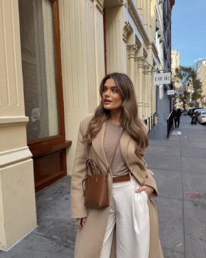 Chloe Lloyd Instagram - NYC 🐿️🥨🤎🍂 
I’ve spent the last few days in New York to celebrate my Dads 60th! We’ve had the most perfect crisp autumnal sunshine 🥹 Memories to last a lifetime.
#nyc #newyorkcity