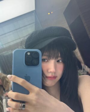 Cho Mi-yeon Instagram - 며니 생일 시쟉🎂💕🫶🏻🤓