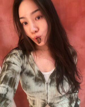 Choi Hee-seo Instagram - สวัสดีปีใหม่
행복한 설 보내세요!!