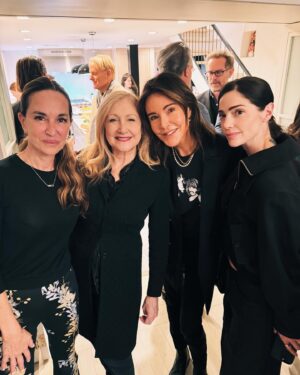Christa Miller Instagram - Three of the coolest chicks I know 💛🗽✨