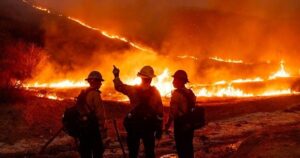 Christa Miller Instagram - Tuesday evening, we packed up the pets, grabbed what we could, and left as the fires closed in on our neighborhood. It’s hard to describe what it feels like to see the sky turn an unnatural orange, knowing you’re leaving so much behind. It’s surreal, unsettling, and honestly, overwhelming. 😔 While we’re safe for now, my heart is with everyone affected—whether you’ve lost your home, your sense of security, or just feel the weight of everything that’s happening. It’s okay to be shaken by this; it’s a lot for anyone to carry. To the firefighters, the true heroes right now, thank you from the bottom of our hearts. I’m so grateful for you all. Our kids, pets, and the rest of us are hanging in there, and we’re taking things one day at a time. Sending love, strength, and hope. We’ll get through this together. ❤️ #Evacuated #StaySafe #Grateful #Surreal #LA #CommunityStrong 

📸 @ethanswopephoto
