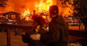Christa Miller Instagram - Tuesday evening, we packed up the pets, grabbed what we could, and left as the fires closed in on our neighborhood. It’s hard to describe what it feels like to see the sky turn an unnatural orange, knowing you’re leaving so much behind. It’s surreal, unsettling, and honestly, overwhelming. 😔 While we’re safe for now, my heart is with everyone affected—whether you’ve lost your home, your sense of security, or just feel the weight of everything that’s happening. It’s okay to be shaken by this; it’s a lot for anyone to carry. To the firefighters, the true heroes right now, thank you from the bottom of our hearts. I’m so grateful for you all. Our kids, pets, and the rest of us are hanging in there, and we’re taking things one day at a time. Sending love, strength, and hope. We’ll get through this together. ❤️ #Evacuated #StaySafe #Grateful #Surreal #LA #CommunityStrong 

📸 @ethanswopephoto