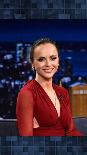 Christina Ricci Instagram - @riccigrams’ son thought she grew up with ghosts in her house after watching Casper when he was a toddler 😭 #FallonTonight