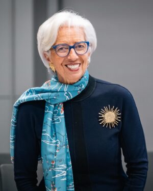 Christine Lagarde Instagram - I was delighted to meet 30 incredible young women this week.

They’re recipients of the ECB Scholarship for Women and joined us in Frankfurt for a three-day study visit.

What a privilege it was to answer the questions and to also hear from them on their experiences as students in subjects where women are traditionally underrepresented.

I wish them a lot of success in their studies and future careers!