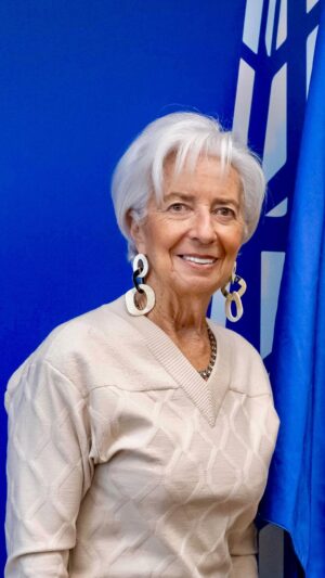 Christine Lagarde Instagram - 2024 was an eventful year, and 2025 promises to be just as exciting. 

I wish you all a Happy New Year!

Tap the 🔗 in my bio to watch my full message where I talk about what we the @europeancentralbank will be working on in 2025.

#happynewyear