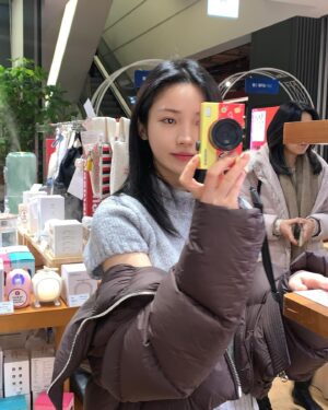Chun Young-min Instagram - 🍔🍞🥖🍔