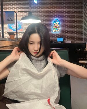 Chun Young-min Instagram - 🍔🍞🥖🍔