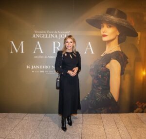 Cinha Jardim Instagram - Na antestreia do extraordinário filme sobre a vida da grande Maria Callas ♥️
#maria @cinemundo.pt @xenica_jardim