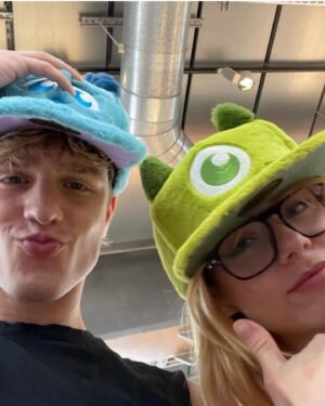 Clara Galle Instagram - Ahí el guionista de mi vida la clavó la verdad 🥹🥹
⊹ ࣪ ﹏𓊝﹏𓂁﹏⊹ ࣪ ˖mimimimiteamoo ⊹ ࣪ ﹏𓊝﹏𓂁﹏⊹ ࣪ ˖