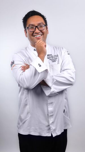Claudia Sandoval Instagram - “Respecting the land and its bounty is a universal language in cuisine,” said Marcelo Hisaki. “Being here in Lyon, the heart of gastronomy, and exploring its exceptional local ingredients has been both an honor and a source of inspiration.” 
Cheer on Chef @marcehisaki! Cheer on Team Mexico @bocusedormexico at the @bocusedor finals by watching live at 9:45AM LYON TIME or 12:45AM PST!