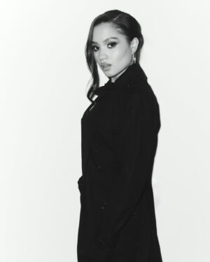 Corinne Massiah Instagram - tell your friends

photographer: @jonnymarlow 
hair: @hair4kicks 
makeup: @rebekahaladdin 
stylist: @itsmerazzie