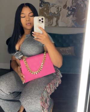 Courtney Godsey Instagram - Anyways 💅🏽 | Shop @impressivethebrand 👛🫶🏽