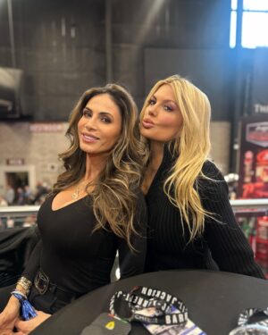 Courtney Hansen Instagram - Incredible times catching up with dear friends at @barrett_jackson Scottsdale 2025!! The last photos & video are of my friend & cohost @fullermoto’s beautiful custom Scout going across the Block and selling for $300K!! ❤️