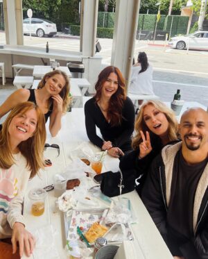 Courtney Hope Instagram - 🎥
❤️ Work with your friends 
❤️ Vibe with your friends 
❤️ Play pretend with your friends 
❤️ Cry with your friends 
❤️ Dream with your friends 
❤️ Scream at your friends..? … No? .. okay maybe that’s just us over here on Stage 43… 
@youngandrestlesscbs 

More YR BTS content - noted! More next year 🥰

🥂 Cheers to a wonderful roller coaster year in Genoa City 🤩