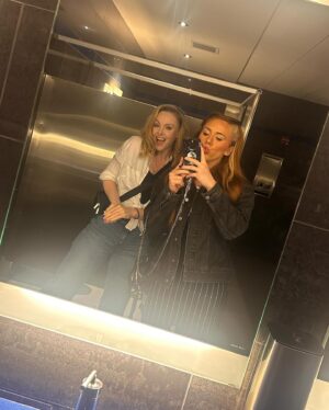 Courtney Stewart Instagram - Love a bitta Magic, I do ✨
