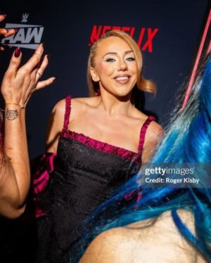 Courtney Stewart Instagram - She’s in her Netflix era ❣️

Glam from the sister, @madeupbymegaen 🥰