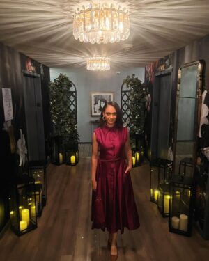 Cynthia Addai-Robinson Instagram - NYC Fashion Drop Pt 1 💃🏽 styled by @mirandaalmond 

NYC @theringsofpower Finale Screening:
👗: @azziandosta 
💍: @evafehren 
👠: @jimmychoo 
💄: @edwardcruz 
💇🏽‍♀️: @patrickkyle__ 

@gooddayny Press Day:
👗: @baruni_fashion 
👠: @jimmychoo 
💄: @edwardcruz 
💇🏽‍♀️: @patrickkyle__