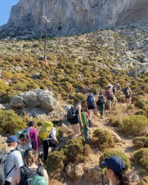 Daila Ojeda Instagram - The other day I was talking with @karin.i.z and @harmerama about the empty feeling that we get when a week of climbing with such lovely people ends and that’s what’s happening to me once again, I miss you all already!!Thanks so much for such a special week. I hope our paths cross again! ❤️ And thanks to @shemovesmountains for making this possible 🙏🏽

@shemovesmountains #Kalymnos
@blackdiamond 
@scarpa_world