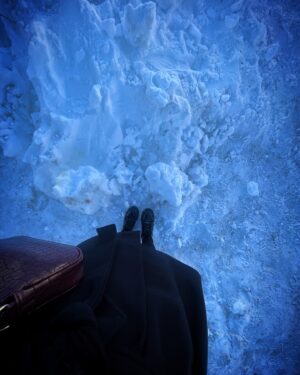 Daksha Nagarkar Instagram - Iceolated but loving it. 🧊
.
#dakshanagarkar #love #happy #travel #snow #travelphotography #europe #instalike #instagood #instagram #instafit