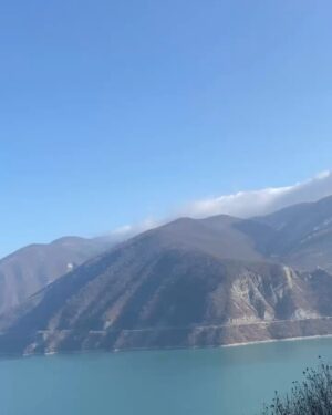 Daksha Nagarkar Instagram - Iceolated but loving it. 🧊
.
#dakshanagarkar #love #happy #travel #snow #travelphotography #europe #instalike #instagood #instagram #instafit