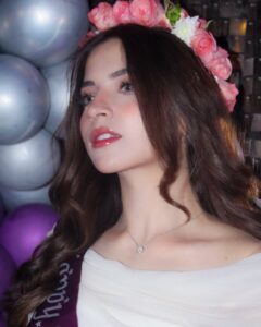Dananeer Mobeen Most Liked Photos and Posts