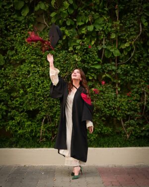 Dananeer Mobeen Instagram - Gurl, I DID IT! 👩🏻‍🎓 These past three years have been nothing short of a rollercoaster—working full-time while pulling all-nighters to chase a dream that sometimes felt impossible. There were moments I wasn’t sure I’d make it, but here we are. And none of this would have been possible without the unwavering love and support from my family, my incredible teachers, and those who always had my back (shoutout to the ADs who literally managed my entire schedule!)

Every late night, every challenge, and every breakthrough has shaped me into a stronger, more polished version of myself. I’m so grateful for everything I’ve learned and all the unforgettable memories I’ve made along the way. Alhamdulillah for this moment, and for experiencing it surrounded by the people I love most.
Swipe to see a very special moment between me and Amma. This is just the beginning of something even greater.

-
@saherabbasi for the amazing pictures 🤍